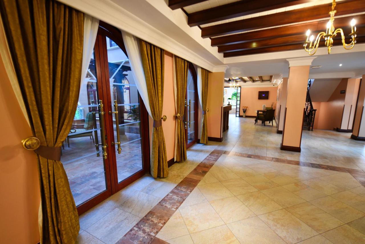 Casa Solada Hotel Kampala Exteriör bild