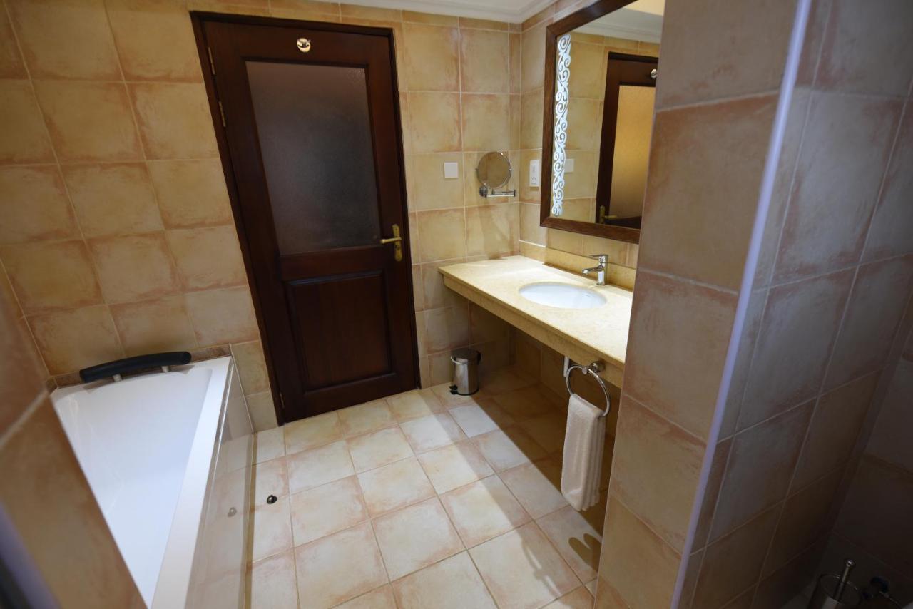 Casa Solada Hotel Kampala Exteriör bild